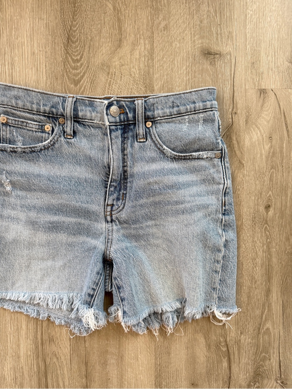 Madewell high rise denim mid length shorts 25